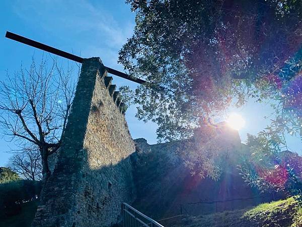 【義大利：塔城美名的聖吉米安諾】古蹟控必朝聖|世界七大奇景比薩斜塔|令人陶醉的翡冷翠夜景 @花子看世界